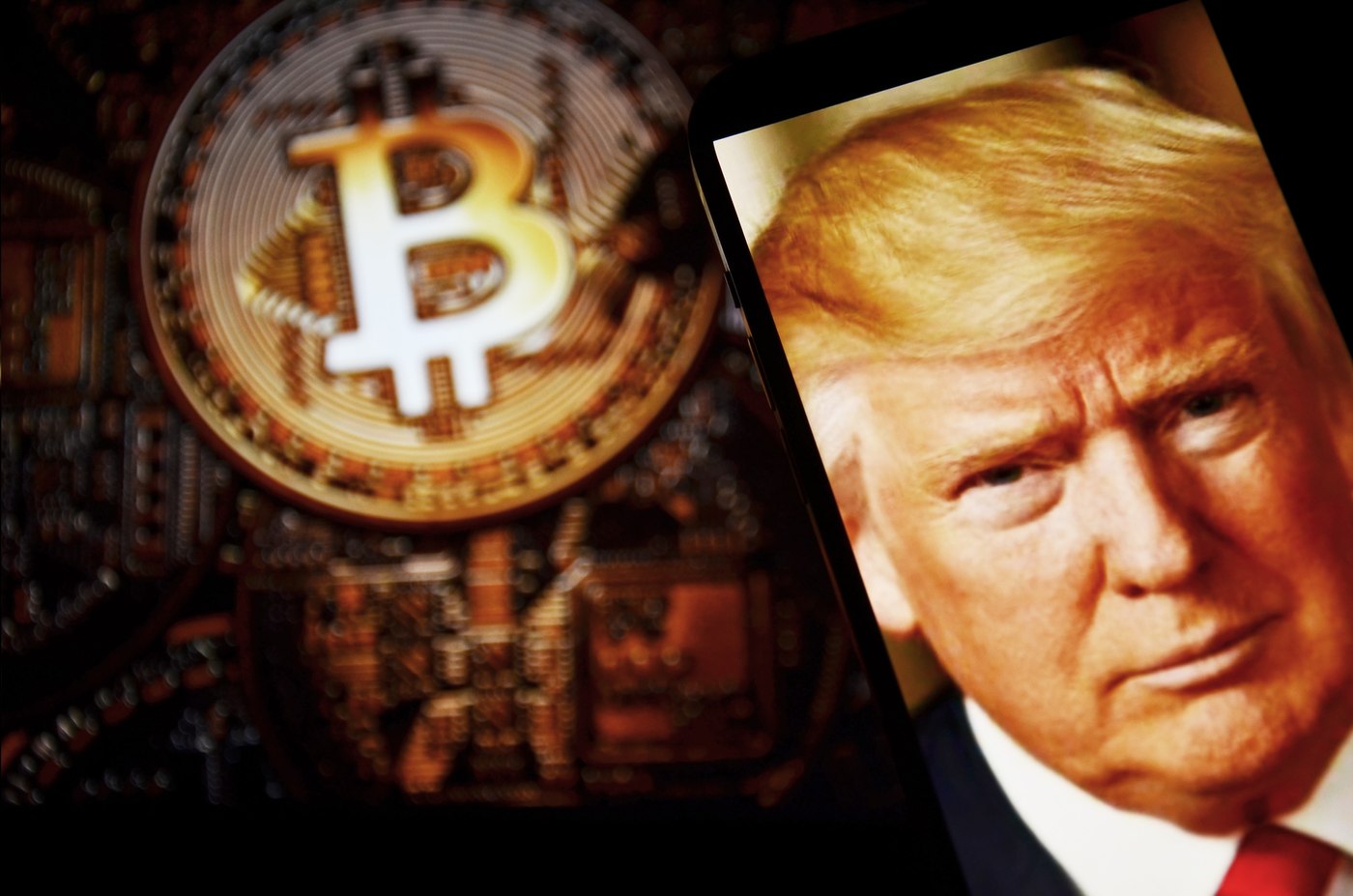 Prăbușire pe piața cripto: Compania fiilor lui Trump pierde un miliard de  dolari într-o singură zi | adevarul.ro