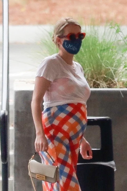 10 emma roberts insarcinata 6 jpg jpeg