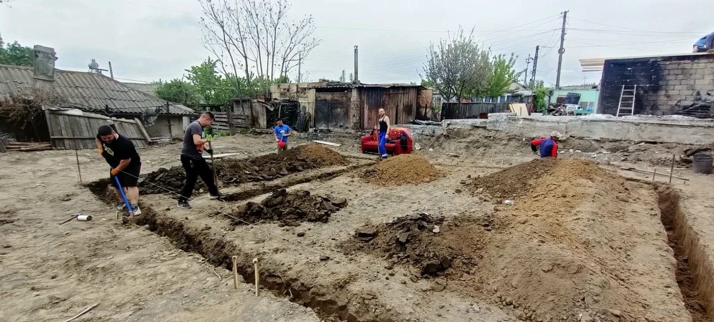 O casă nouă construită cu ajutorul voluntarilor FOTO: Adrian Pîrvu