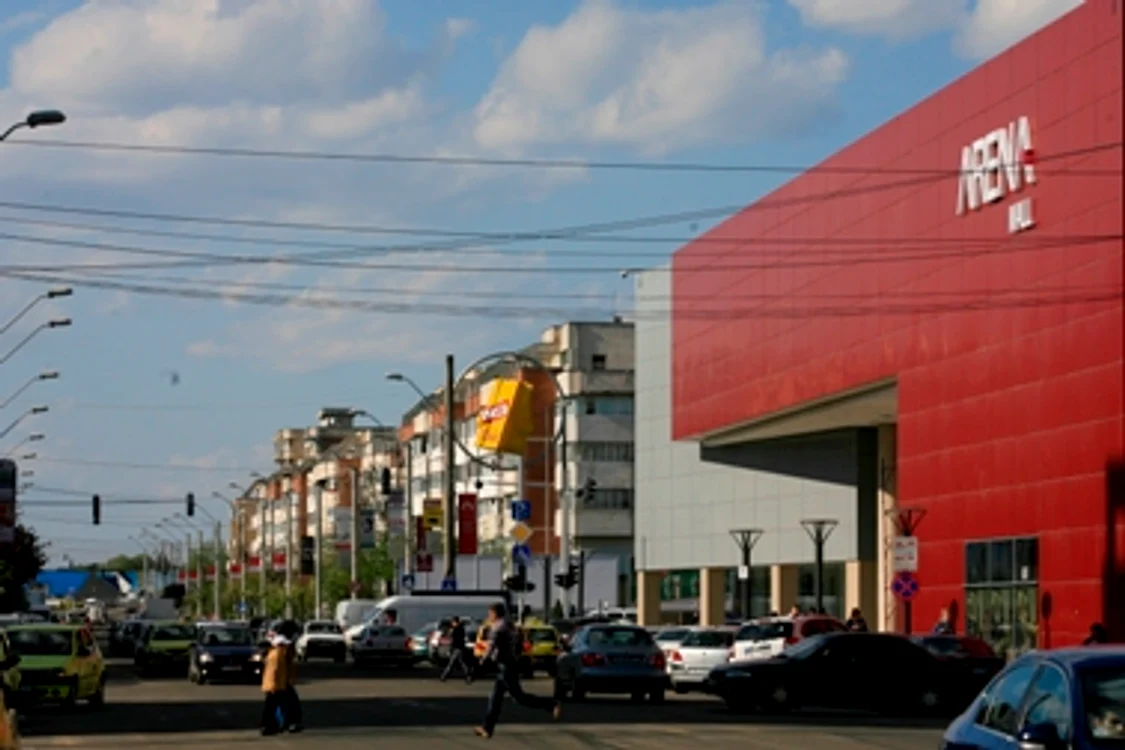 Bacău: Deichmann în Arena Mall