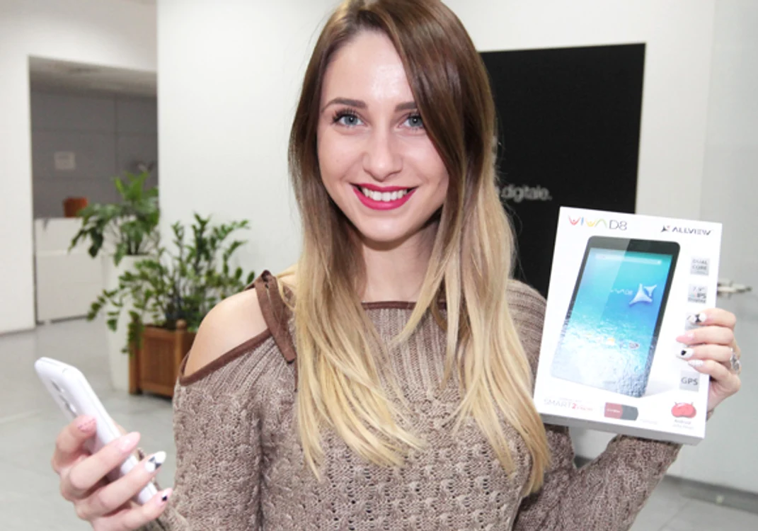
    Georgiana Mariana Poterașu a citit click.ro de pe mobil, a jucat Click! Mania Mobile și a câștigat o tabletăfoto: Click!  