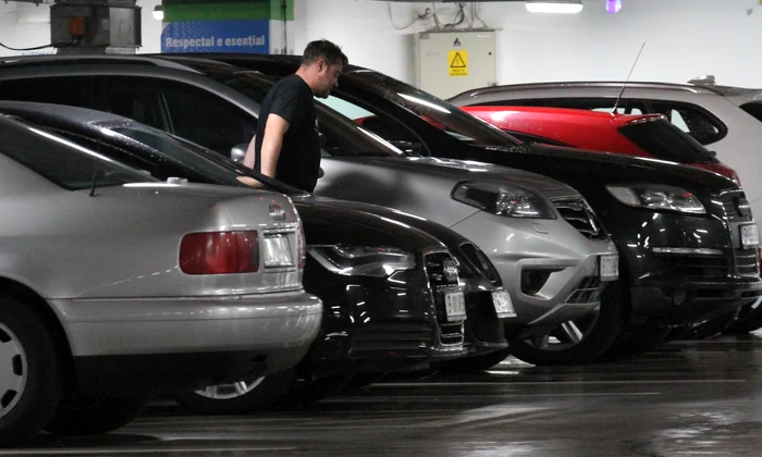 Andrei Duban a ieșit cu băiețelul său la Mall