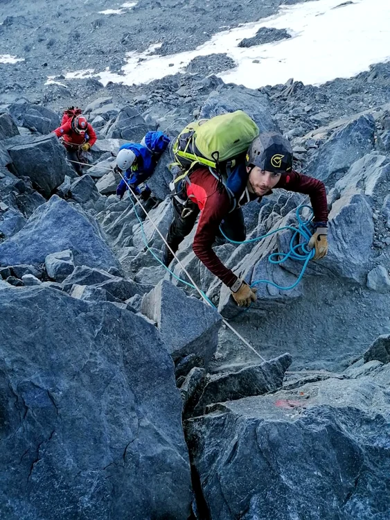 Doi alpinişti nevăzători vor să urce pe Elbrus FOTO arhiva personală