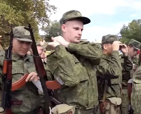 recruti rusi razboi ucraina foto captura video twitter jpg