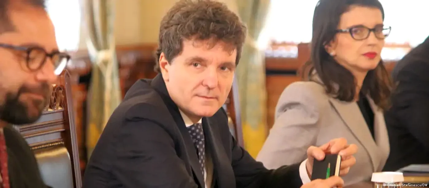 Președintele Nicușor Dan la una din numeroasele runde de consultări cu partidele