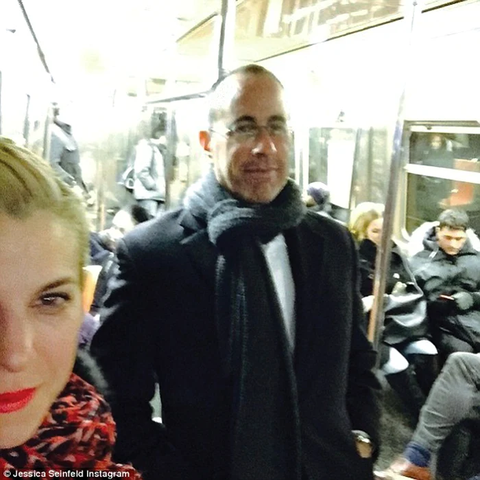 
    2015: Jerry Seinfeld (60 de ani) a fost recunoscut doar de câţiva călători din metroufoto: arhiva personală  