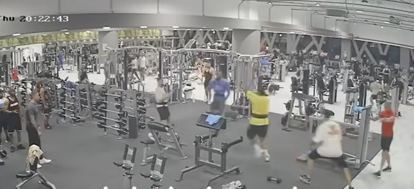 Un bătăuș a fost înjunghiat într-o sală de fitness din Timișoara Un bătăuș a fost înjunghiat într-o sală de fitness din Timișoara