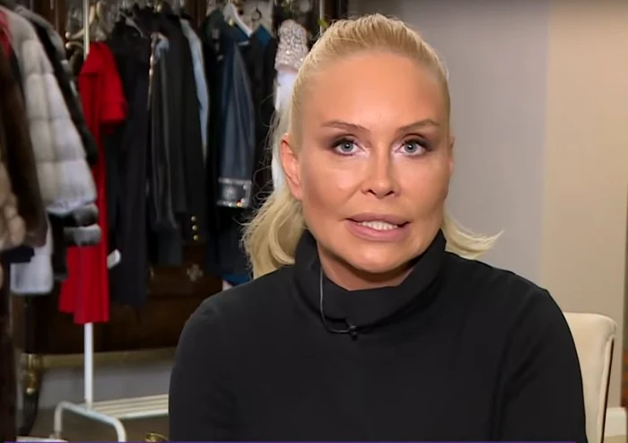 1 vica blochina dressing iulia albu 3 jpg jpeg