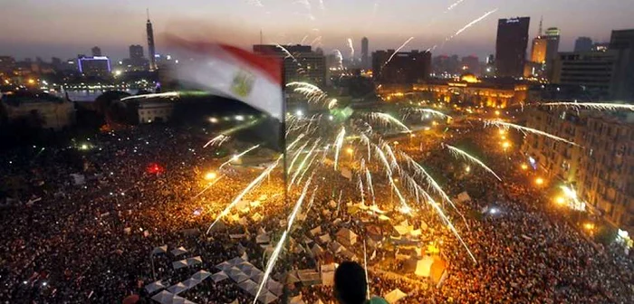 Egiptenii au sărbătorit cu focuri de artificii înlăturarea lui Morsi de la putere. FOTO: Reuters