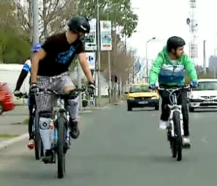 După 20 de kilometri pe bicicletă, Măruţă a ajuns în sfârşit la Buftea (captură: PRO TV)