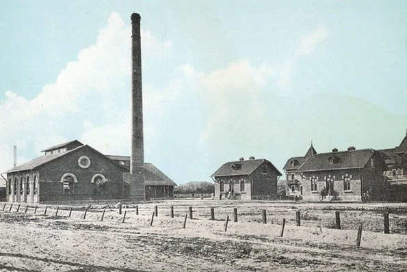 Uzina de la Cotroceni pentru crearea energiei electrice şi punerea în mişcare a pompelor din colectoare, la începutul secolului XX (© iMAGO Romaniae)