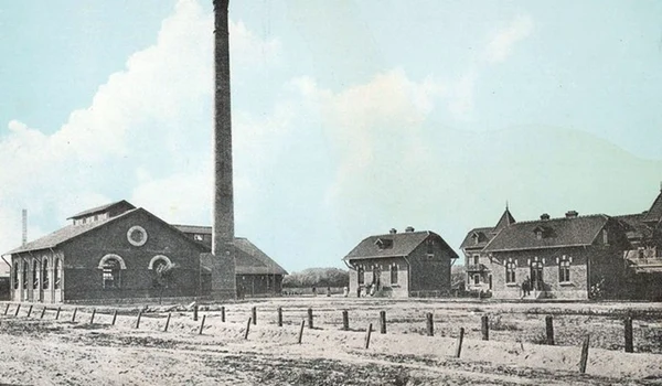Uzina de la Cotroceni pentru crearea energiei electrice şi punerea în mişcare a pompelor din colectoare, la începutul secolului XX (© iMAGO Romaniae)