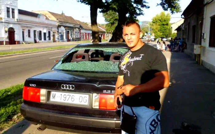 Băiatul susţine că a mai fost ameninţat de acest grup în urmă cu trei zile şi că a depus plângere la poliţie FOTO CRISTIAN FRANŢ