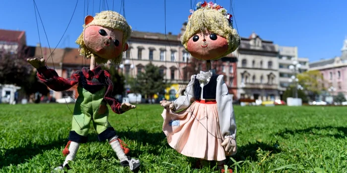 marionetele prin viaţă FOTO arhivă Adevărul