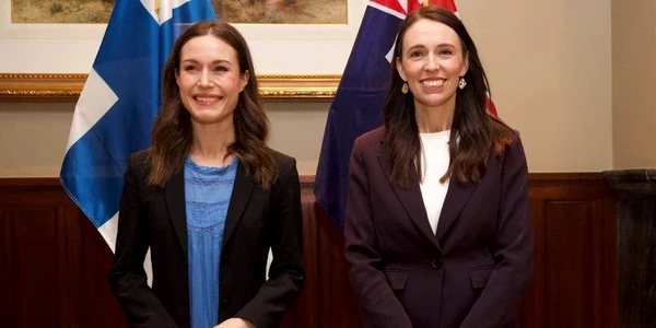 Sanna Marin (stânga) și Jacinda Ardern (dreapta) / Foto: Twitter