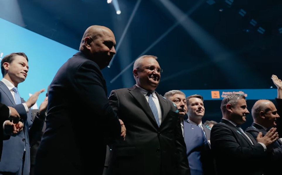 Ședință de mobilizare la PNL: „Totul a fost pe atacul asupra noastră cu mizerii. E nevoie să lăsăm deoparte aceste fake-news-uri”