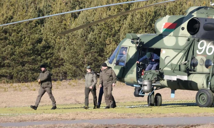 Delegaţia Ucrainei la prima etapă a negocierilor purtate în Belarus. FOTO Arhivă Adevărul