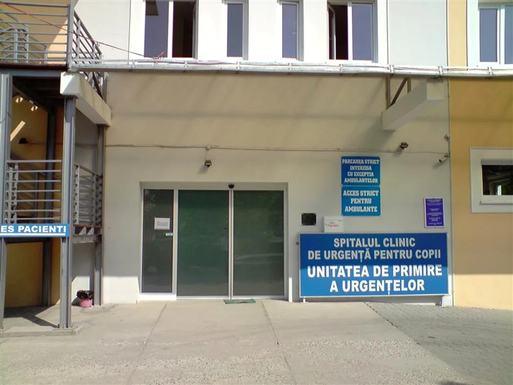 Copilaşul a murit la câteva zile după internare.