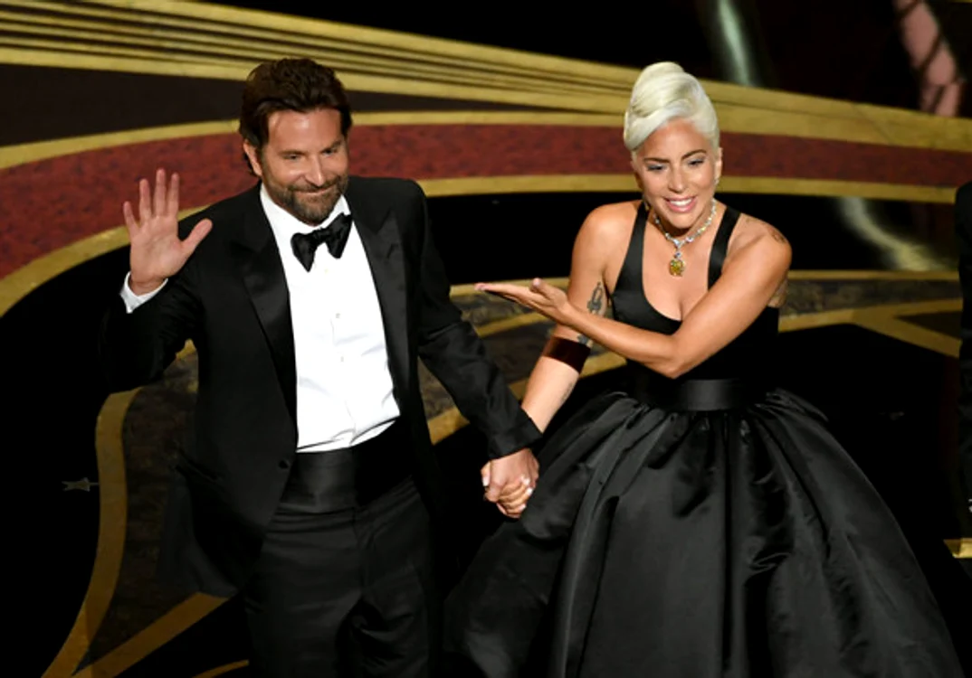 Lady Gaga şi Bradley Cooper au făcut senzaţie cu piesa "Shallow" la decernarea premiiilor Oscar 