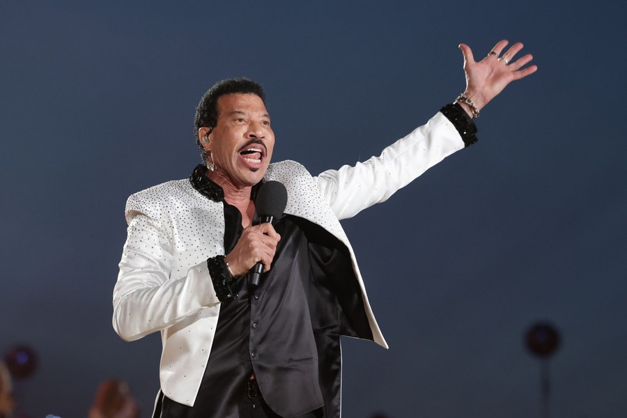 VIDEO Say you, say me, say what? Lionel Richie și-a dezamăgit fanii la concertul regal