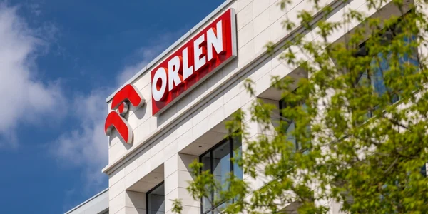 orlen-shutterstock_2152259391