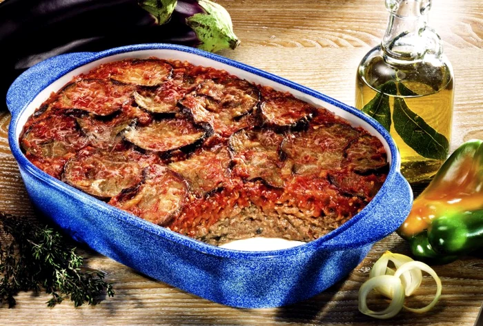 musaca de vinete cu carne de vita jpeg
