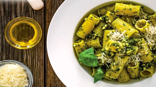 paste cu pesto jpg