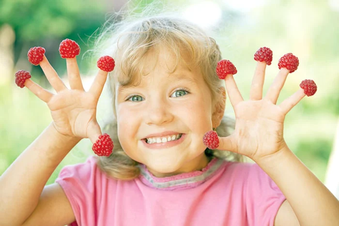 Zmeura e recomandată pentru copiii în creştere. În plus, ei o adoră!Foto Shutterstock