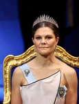 Regele Carl al XVI lea Gustaf, Prințul Daniel, Regina Silvia și Prințesa Victoria a Suediei la ceremonia de decernare a Premiilor Nobel 2025, GettyImages (2) jfif