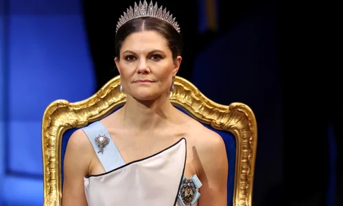 Regele Carl al XVI lea Gustaf, Prințul Daniel, Regina Silvia și Prințesa Victoria a Suediei la ceremonia de decernare a Premiilor Nobel 2025, GettyImages (2) jfif