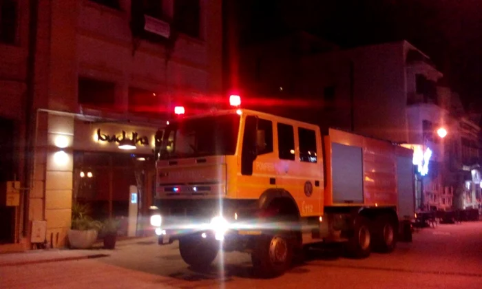 Pompieri constănţeni au stins incendiul în circa 30 de minute, foto arhivă