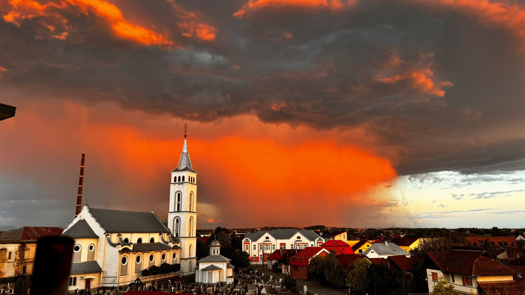 Amenințare de furtună la Baia Mare în fotografii impresionante. Vezi!