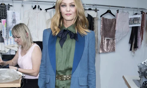 vanessa paradis hepta 2482570 jpeg