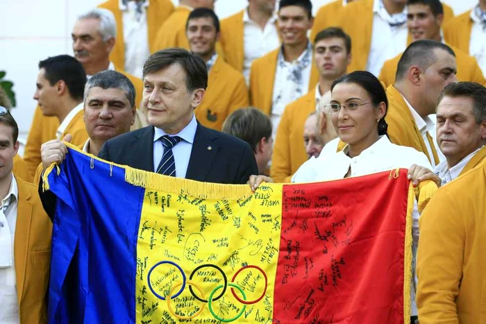 Lotul olimpic al României, prezentat în vecinătatea Arcului de Triumf * Foto: Petrică Tănase