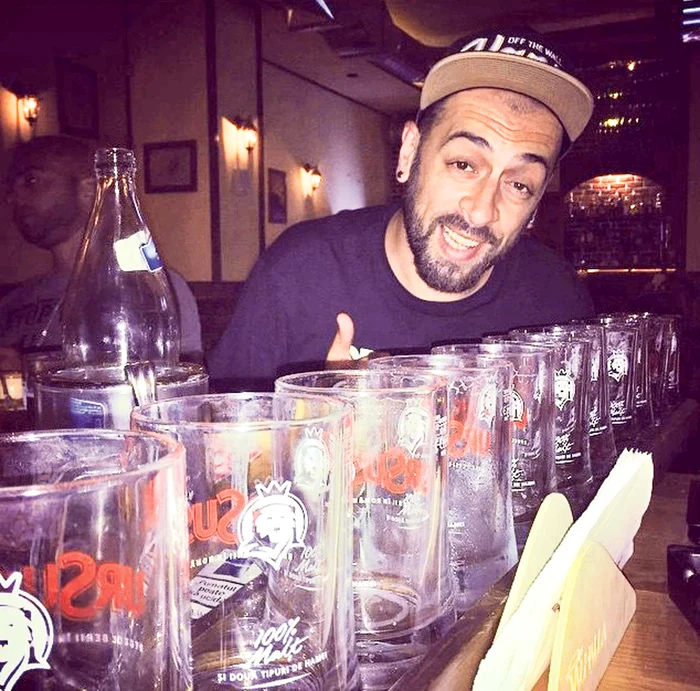 Solistul le-a golit  în câteva ore