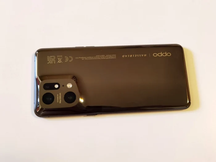 Oppo Find X5 Pro FOTO Adrian Pogîngeanu