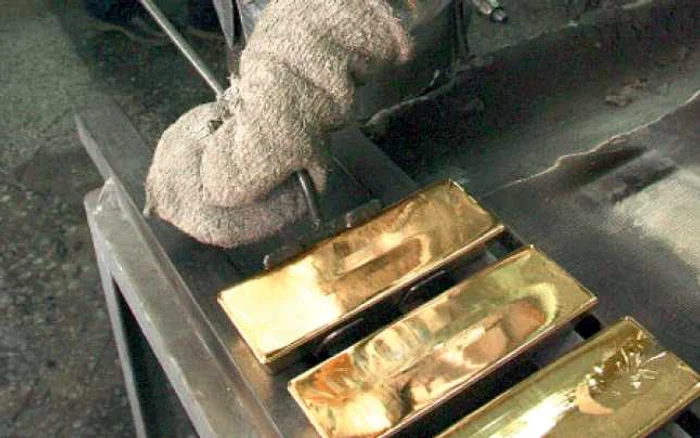 Investiţiile în aur au adus anul trecut randamente de aproape 30%  