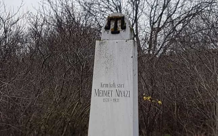 Mormântul poetului tătar Mehmet Niyazi Foto Călin Gavrilaş