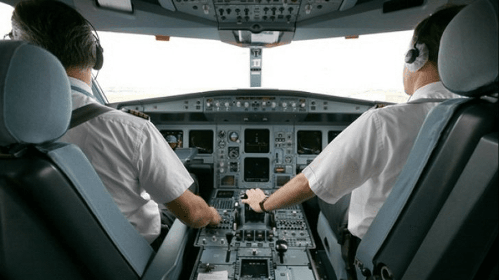 Doi piloți Air France s-au bătut în timpul unui zbor. Reacția companiei  