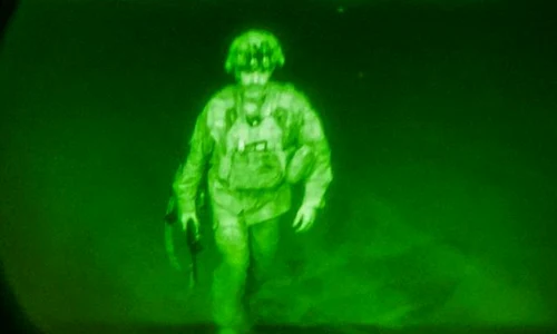 Fotografie istorică  Cine e ultimul militar american care a părăsit Afganistanul jpeg