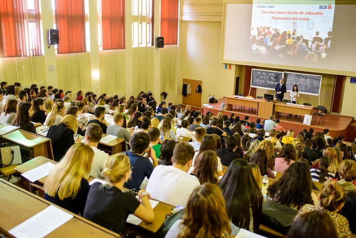 Scoala de Bani in universitati poza 1 jpg