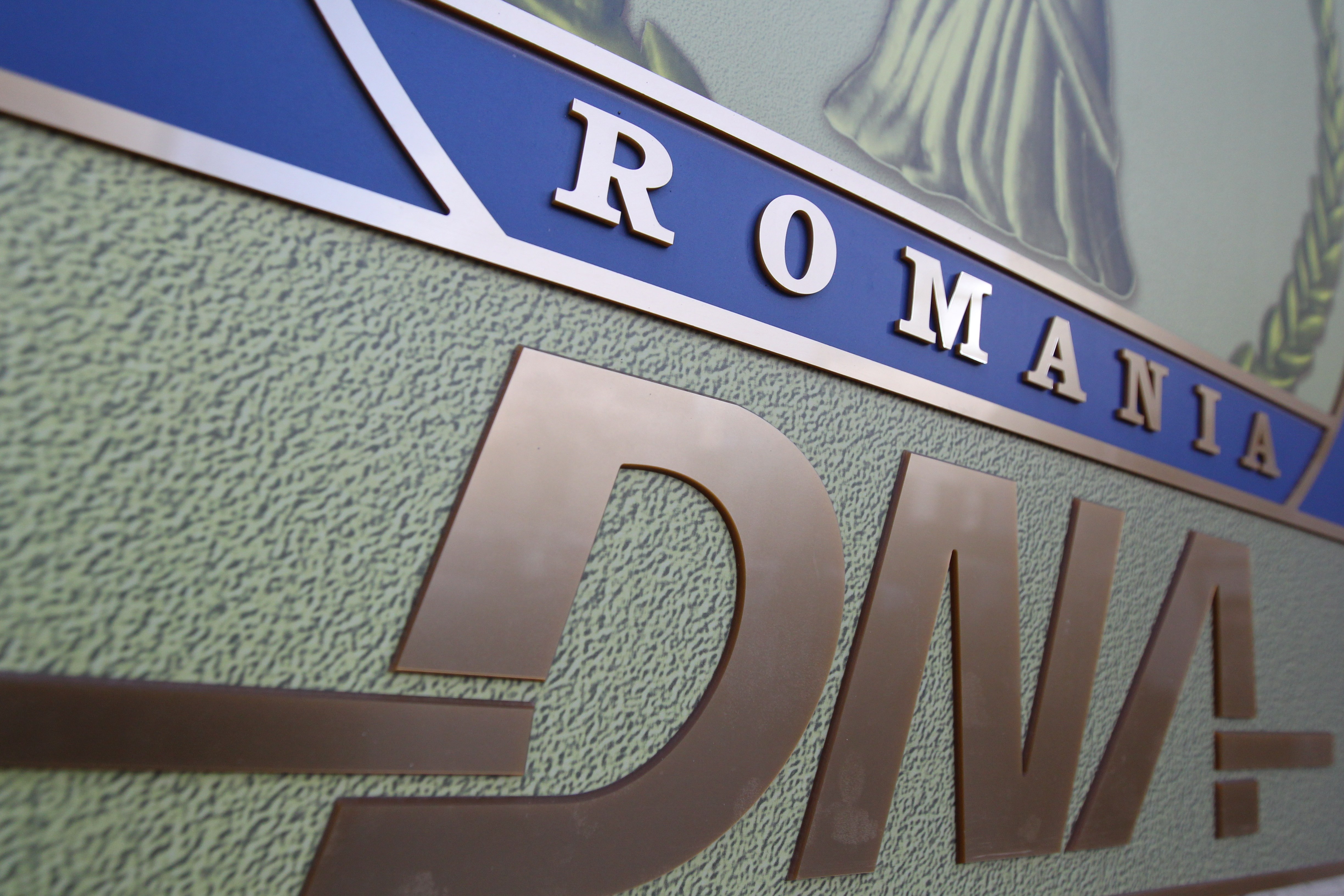 Șeful firmei care furnizează căldură în Mangalia, arestat pentru corupție