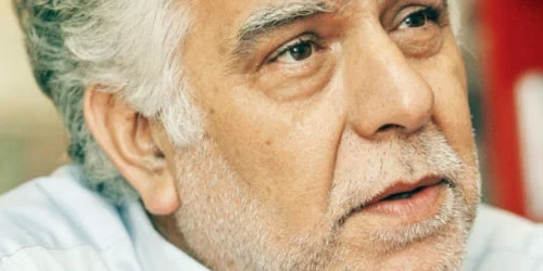 Alonso Cueto s-a născut în 1954, la Lima, Peru, şi a debutat literar în 1983 