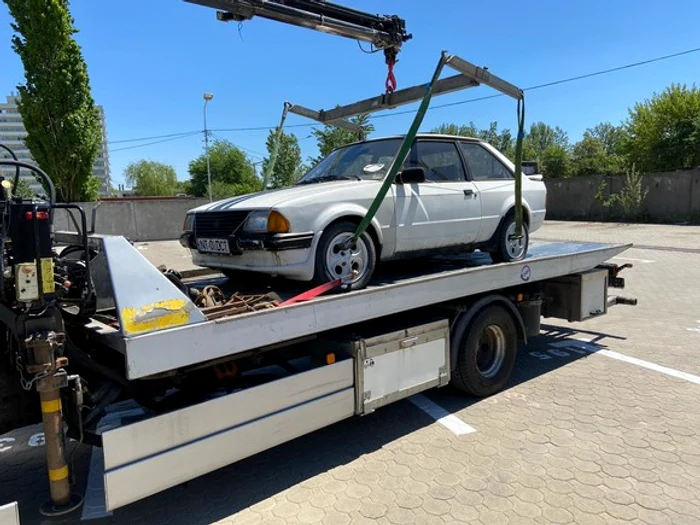 
    Încă de la începutul anului, primarii au anunțat că se vor ridica mașinile abandonate, iar din iunie a început operațiunea  