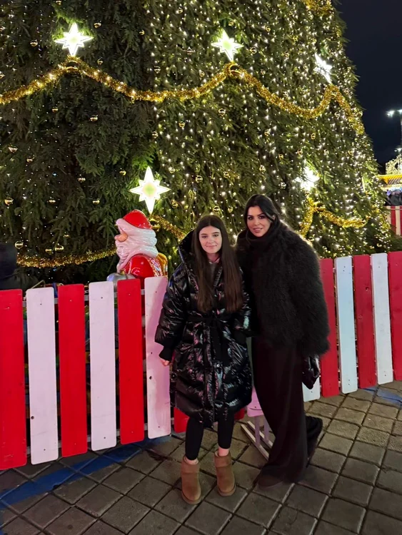 Simona Patruleasa cu fiica jpg