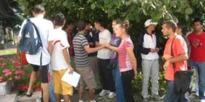 Ploieşti: Tinerii sunt aşteptaţi mâine la seminar