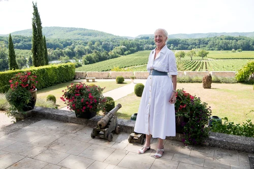 Regina Margrethe a II-a, la Chateau de Cayx