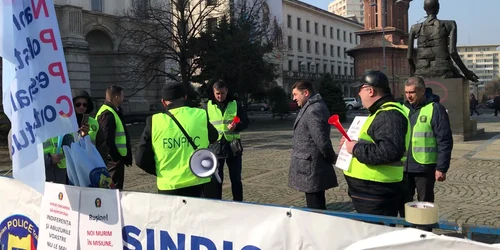 Protestele poliţiştilor de la Sediul MAI