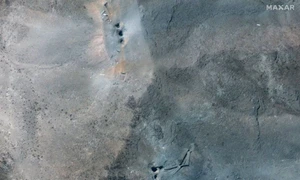 cratere dupa atacurile americane la Fordow foto x jpeg