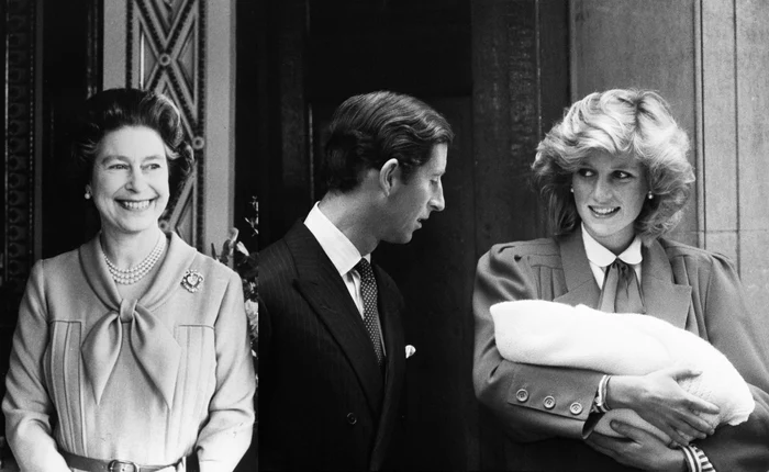 Regina Elisabeta, Charles, Prințesa Diana și Prințul William Profimedia jpg